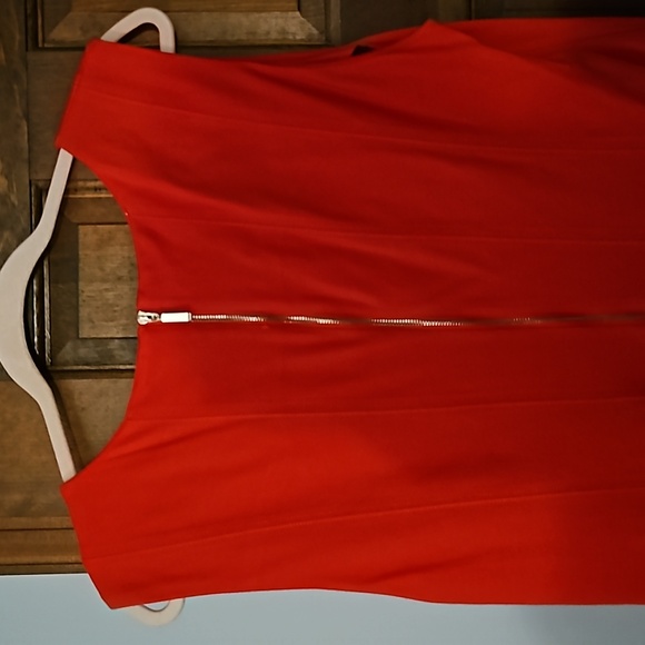 Dress - Picture 4 of 5